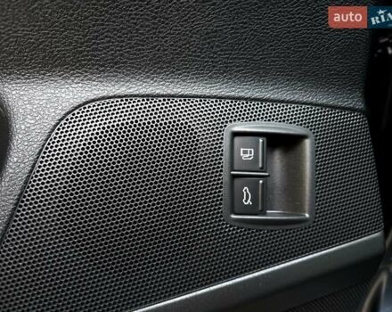 Сірий Фольксваген Пассат, об'ємом двигуна 1.8 л та пробігом 212 тис. км за 7500 $, фото 130 на Automoto.ua