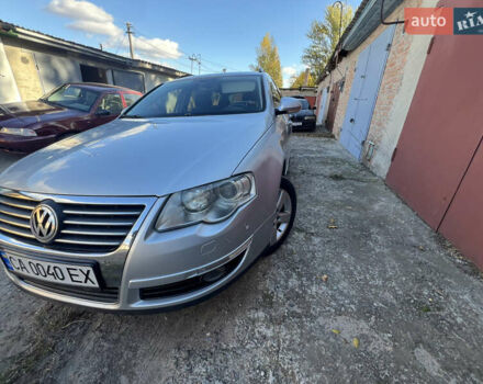 Серый Фольксваген Пассат, объемом двигателя 1.97 л и пробегом 257 тыс. км за 7699 $, фото 2 на Automoto.ua