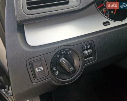 Серый Фольксваген Пассат, объемом двигателя 1.8 л и пробегом 243 тыс. км за 7799 $, фото 24 на Automoto.ua