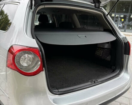 Сірий Фольксваген Пассат, об'ємом двигуна 1.97 л та пробігом 327 тис. км за 8200 $, фото 19 на Automoto.ua