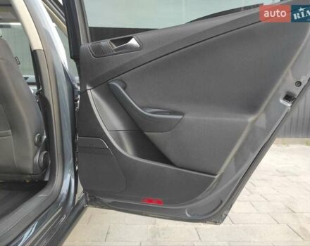 Серый Фольксваген Пассат, объемом двигателя 1.6 л и пробегом 262 тыс. км за 7000 $, фото 56 на Automoto.ua