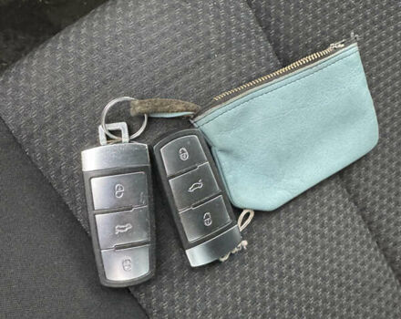 Сірий Фольксваген Пассат, об'ємом двигуна 1.6 л та пробігом 218 тис. км за 5399 $, фото 28 на Automoto.ua