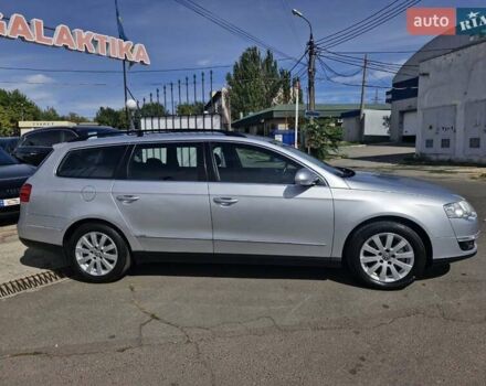 Серый Фольксваген Пассат, объемом двигателя 1.8 л и пробегом 243 тыс. км за 7799 $, фото 6 на Automoto.ua