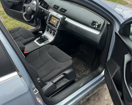 Серый Фольксваген Пассат, объемом двигателя 1.39 л и пробегом 252 тыс. км за 7000 $, фото 18 на Automoto.ua