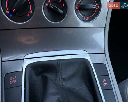 Сірий Фольксваген Пассат, об'ємом двигуна 1.97 л та пробігом 300 тис. км за 5900 $, фото 10 на Automoto.ua