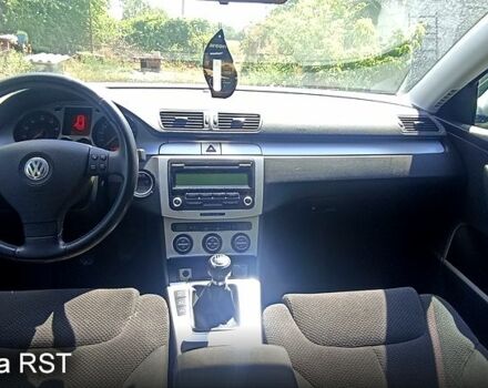 Серый Фольксваген Пассат, объемом двигателя 1.8 л и пробегом 230 тыс. км за 7000 $, фото 1 на Automoto.ua