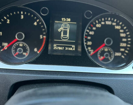 Серый Фольксваген Пассат, объемом двигателя 1.97 л и пробегом 257 тыс. км за 7699 $, фото 15 на Automoto.ua