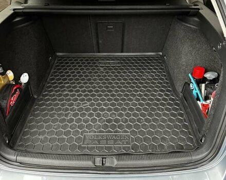 Сірий Фольксваген Пассат, об'ємом двигуна 1.6 л та пробігом 240 тис. км за 6200 $, фото 8 на Automoto.ua