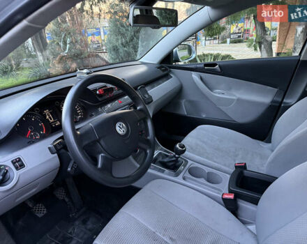 Сірий Фольксваген Пассат, об'ємом двигуна 1.97 л та пробігом 300 тис. км за 5900 $, фото 4 на Automoto.ua