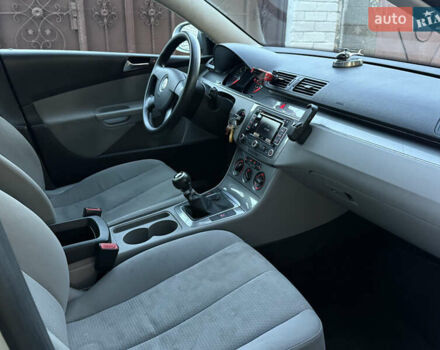 Сірий Фольксваген Пассат, об'ємом двигуна 1.97 л та пробігом 300 тис. км за 5900 $, фото 6 на Automoto.ua