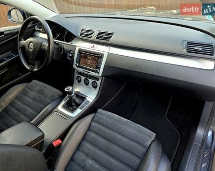 Сірий Фольксваген Пассат, об'ємом двигуна 1.8 л та пробігом 212 тис. км за 7500 $, фото 64 на Automoto.ua