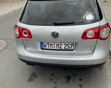 Серый Фольксваген Пассат, объемом двигателя 1.97 л и пробегом 318 тыс. км за 4649 $, фото 4 на Automoto.ua