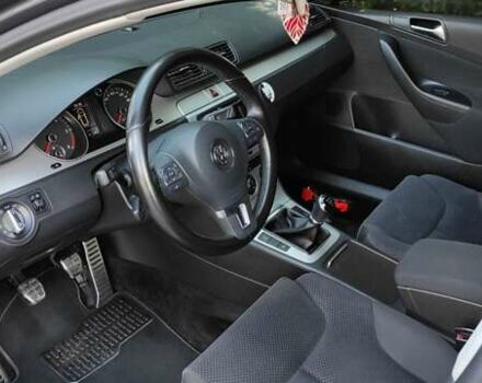 Серый Фольксваген Пассат, объемом двигателя 1.6 л и пробегом 262 тыс. км за 7000 $, фото 44 на Automoto.ua