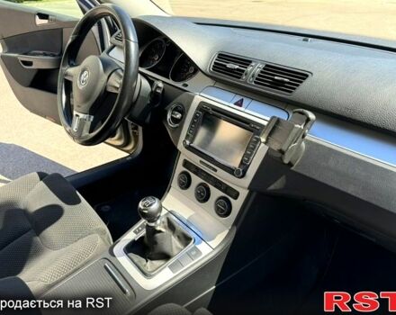 Серый Фольксваген Пассат, объемом двигателя 1.4 л и пробегом 179 тыс. км за 6499 $, фото 4 на Automoto.ua