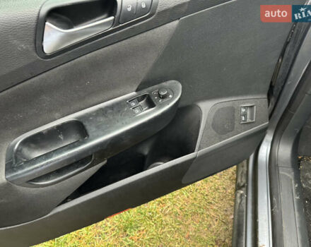 Сірий Фольксваген Пассат, об'ємом двигуна 1.6 л та пробігом 218 тис. км за 5399 $, фото 25 на Automoto.ua