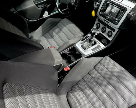 Серый Фольксваген Пассат, объемом двигателя 2 л и пробегом 250 тыс. км за 7100 $, фото 6 на Automoto.ua