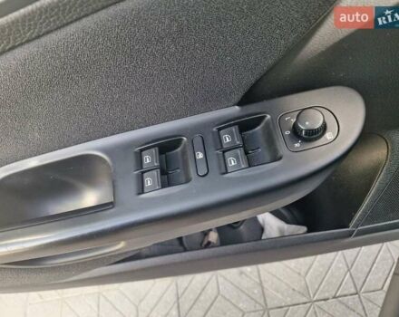 Серый Фольксваген Пассат, объемом двигателя 1.8 л и пробегом 243 тыс. км за 7799 $, фото 14 на Automoto.ua