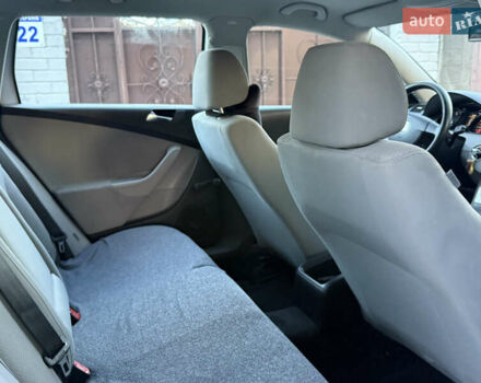 Сірий Фольксваген Пассат, об'ємом двигуна 1.97 л та пробігом 300 тис. км за 5900 $, фото 7 на Automoto.ua