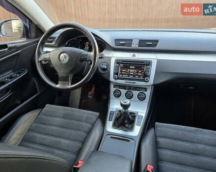 Сірий Фольксваген Пассат, об'ємом двигуна 1.8 л та пробігом 212 тис. км за 7500 $, фото 97 на Automoto.ua