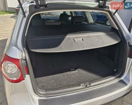 Серый Фольксваген Пассат, объемом двигателя 1.8 л и пробегом 243 тыс. км за 7799 $, фото 7 на Automoto.ua