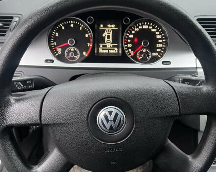 Серый Фольксваген Пассат, объемом двигателя 1.39 л и пробегом 252 тыс. км за 7000 $, фото 11 на Automoto.ua