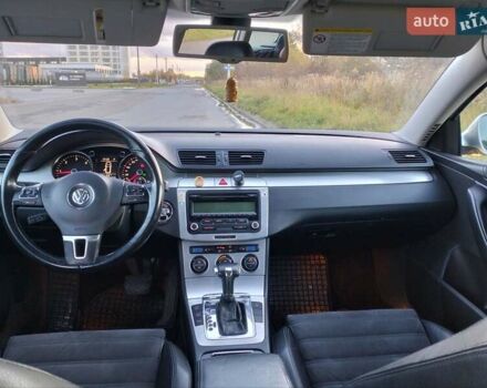 Фольксваген Пассат 2009 в Львове на Automoto.ua Серый Фольксваген Пассат, объемом двигателя 1.97 л и пробегом 270 тыс. км за 6500 $, фото 3 на Automoto.ua