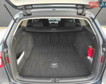 Серый Фольксваген Пассат, объемом двигателя 1.6 л и пробегом 262 тыс. км за 7000 $, фото 65 на Automoto.ua