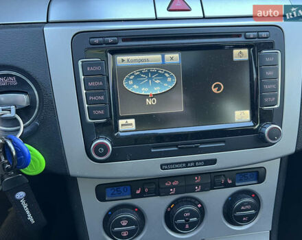 Серый Фольксваген Пассат, объемом двигателя 1.97 л и пробегом 257 тыс. км за 7699 $, фото 19 на Automoto.ua