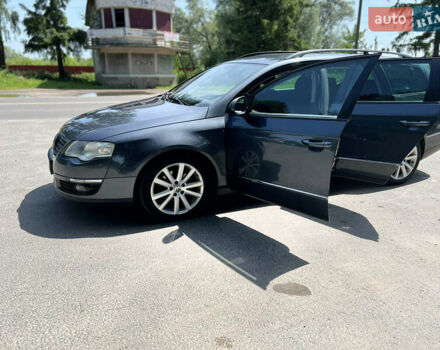Сірий Фольксваген Пассат, об'ємом двигуна 2 л та пробігом 317 тис. км за 7999 $, фото 29 на Automoto.ua