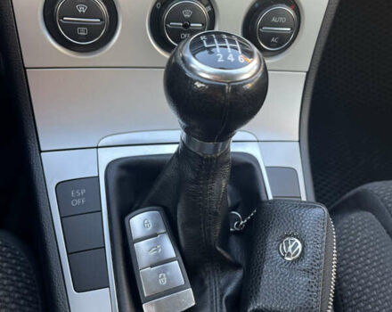 Сірий Фольксваген Пассат, об'ємом двигуна 1.97 л та пробігом 283 тис. км за 7000 $, фото 17 на Automoto.ua