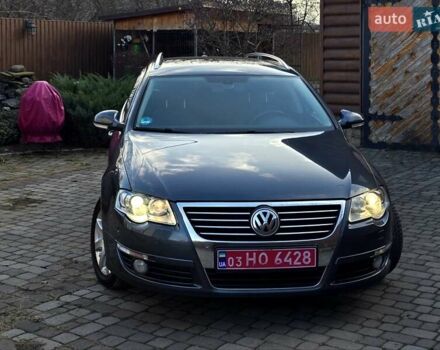 Сірий Фольксваген Пассат, об'ємом двигуна 1.8 л та пробігом 212 тис. км за 7500 $, фото 160 на Automoto.ua