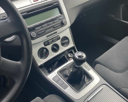 Серый Фольксваген Пассат, объемом двигателя 1.4 л и пробегом 182 тыс. км за 8200 $, фото 5 на Automoto.ua