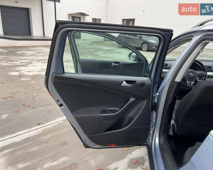 Серый Фольксваген Пассат, объемом двигателя 1.8 л и пробегом 141 тыс. км за 7500 $, фото 12 на Automoto.ua