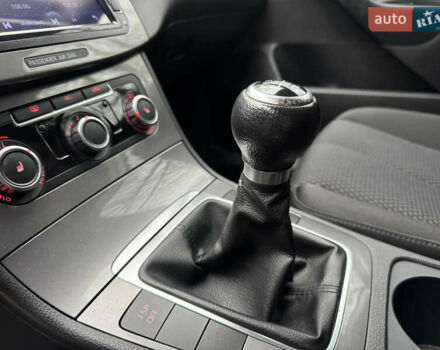 Серый Фольксваген Пассат, объемом двигателя 1.6 л и пробегом 286 тыс. км за 7250 $, фото 23 на Automoto.ua