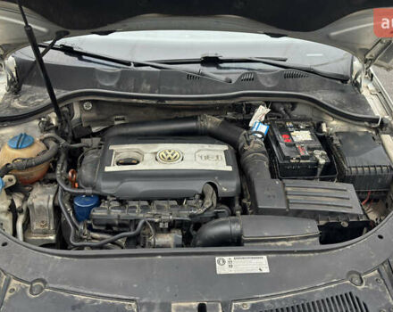 Серый Фольксваген Пассат, объемом двигателя 1.8 л и пробегом 320 тыс. км за 6500 $, фото 25 на Automoto.ua