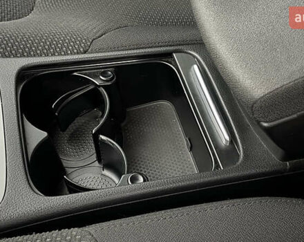 Серый Фольксваген Пассат, объемом двигателя 1.6 л и пробегом 245 тыс. км за 6500 $, фото 30 на Automoto.ua