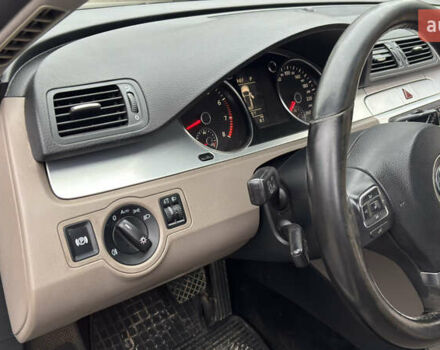 Серый Фольксваген Пассат, объемом двигателя 1.8 л и пробегом 320 тыс. км за 6500 $, фото 21 на Automoto.ua