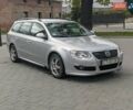 Серый Фольксваген Пассат, объемом двигателя 1.6 л и пробегом 350 тыс. км за 6300 $, фото 1 на Automoto.ua