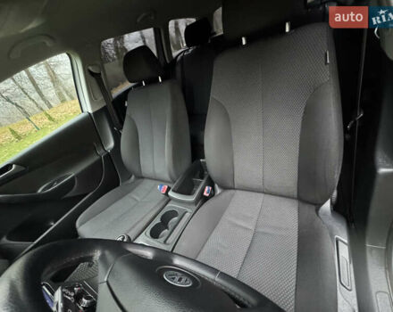 Серый Фольксваген Пассат, объемом двигателя 1.6 л и пробегом 286 тыс. км за 7250 $, фото 27 на Automoto.ua