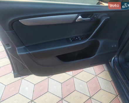 Серый Фольксваген Пассат, объемом двигателя 1.97 л и пробегом 271 тыс. км за 9500 $, фото 9 на Automoto.ua