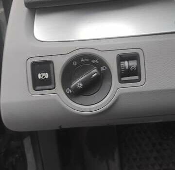 Серый Фольксваген Пассат, объемом двигателя 2 л и пробегом 212 тыс. км за 7400 $, фото 17 на Automoto.ua