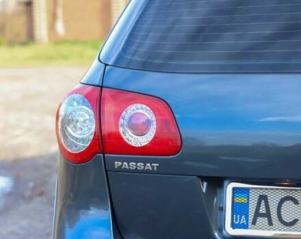 Серый Фольксваген Пассат, объемом двигателя 1.6 л и пробегом 214 тыс. км за 8200 $, фото 9 на Automoto.ua