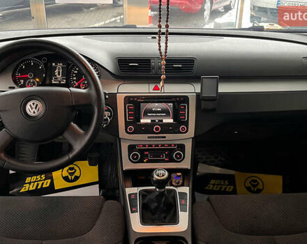 Серый Фольксваген Пассат, объемом двигателя 1.6 л и пробегом 286 тыс. км за 7000 $, фото 9 на Automoto.ua