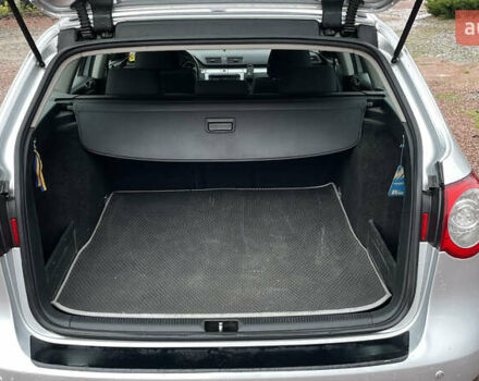 Серый Фольксваген Пассат, объемом двигателя 1.6 л и пробегом 245 тыс. км за 6500 $, фото 39 на Automoto.ua