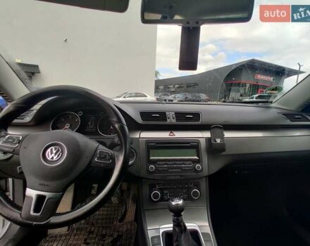 Серый Фольксваген Пассат, объемом двигателя 1.6 л и пробегом 350 тыс. км за 6300 $, фото 14 на Automoto.ua