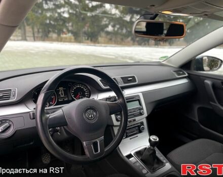 Серый Фольксваген Пассат, объемом двигателя 1.6 л и пробегом 286 тыс. км за 8890 $, фото 4 на Automoto.ua