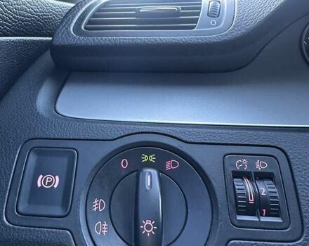 Серый Фольксваген Пассат, объемом двигателя 1.8 л и пробегом 216 тыс. км за 7400 $, фото 27 на Automoto.ua