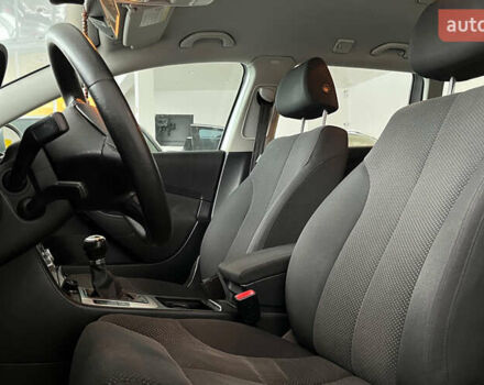 Серый Фольксваген Пассат, объемом двигателя 1.6 л и пробегом 286 тыс. км за 7000 $, фото 8 на Automoto.ua