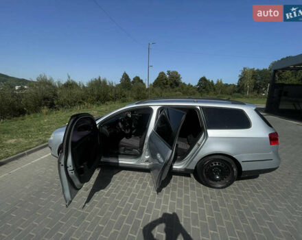 Серый Фольксваген Пассат, объемом двигателя 1.6 л и пробегом 300 тыс. км за 5000 $, фото 2 на Automoto.ua