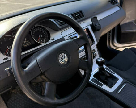 Серый Фольксваген Пассат, объемом двигателя 1.4 л и пробегом 239 тыс. км за 5450 $, фото 10 на Automoto.ua